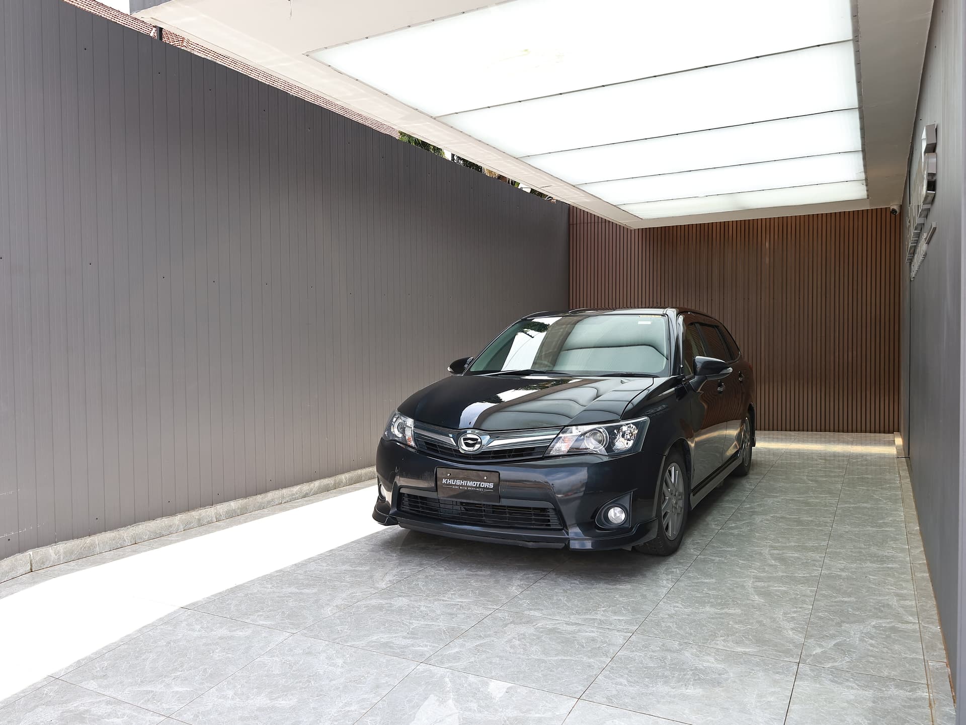 2013 Toyota Corolla Fielder 1.5G image-3