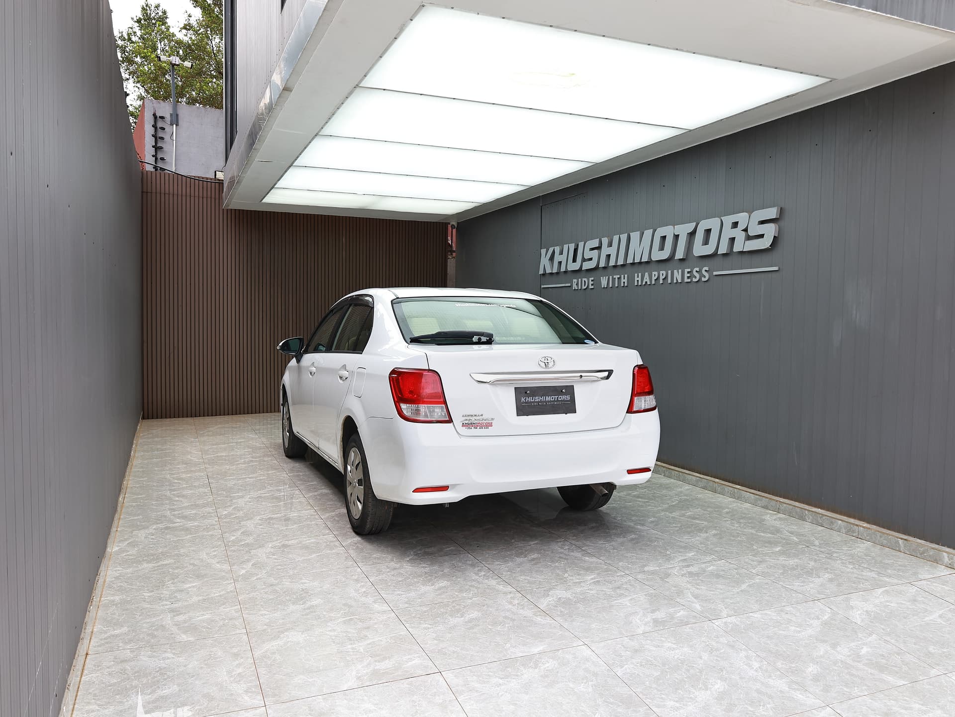 2013 Toyota Corolla Axio X image-4