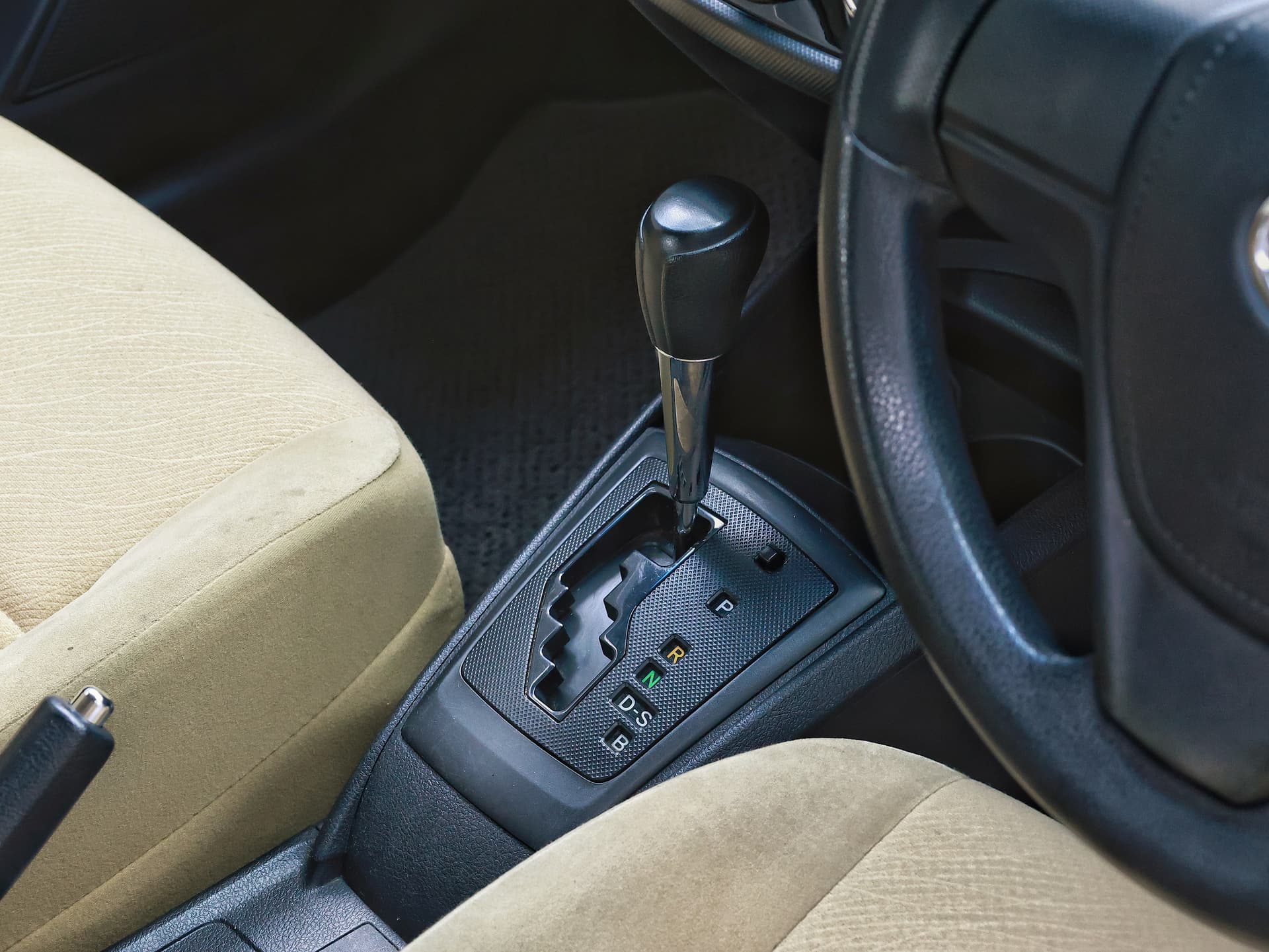 2013 Toyota Corolla Axio X image-10