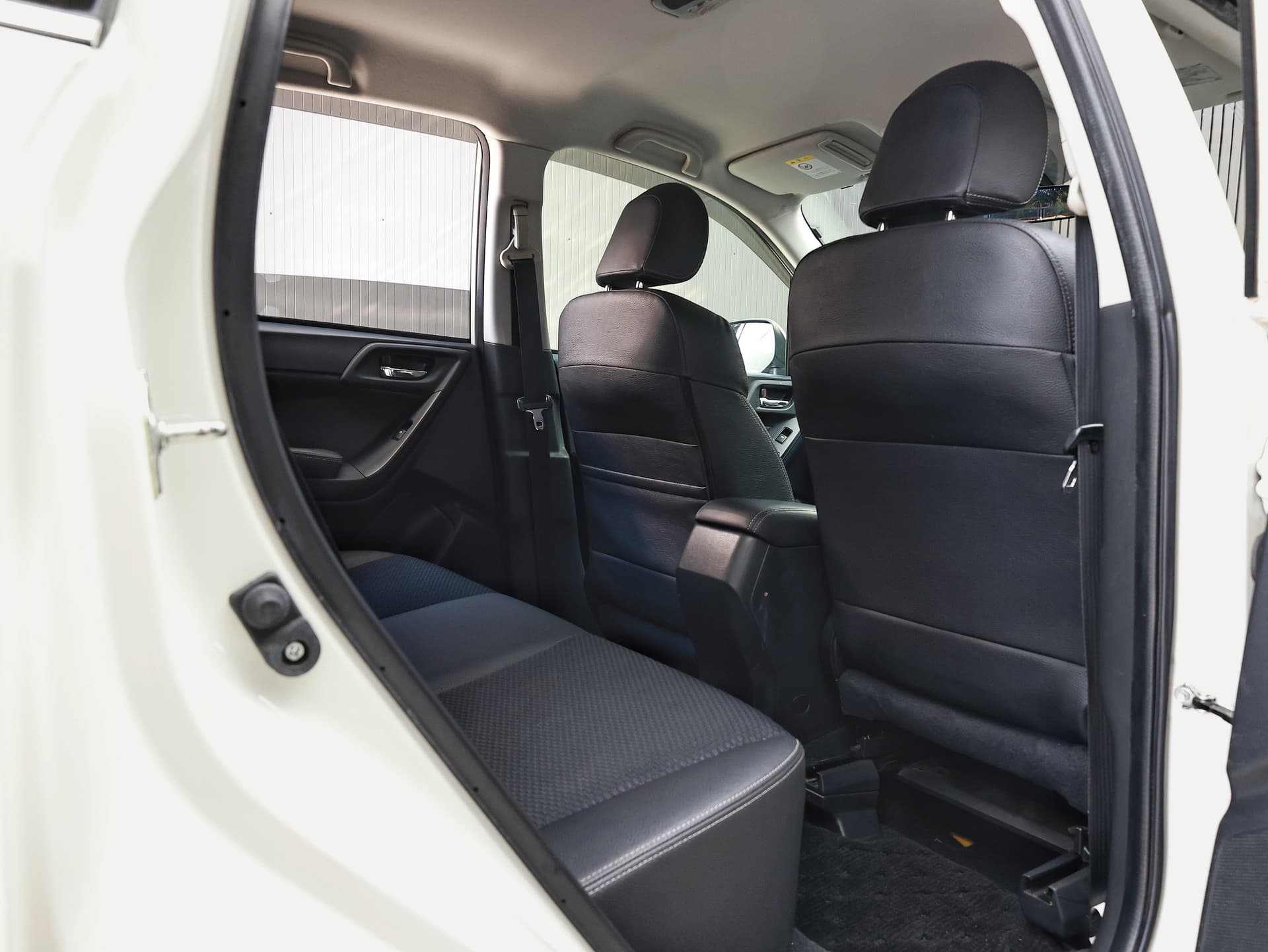 2013 Subaru Forester 2.0XT EYESIGHT image-10