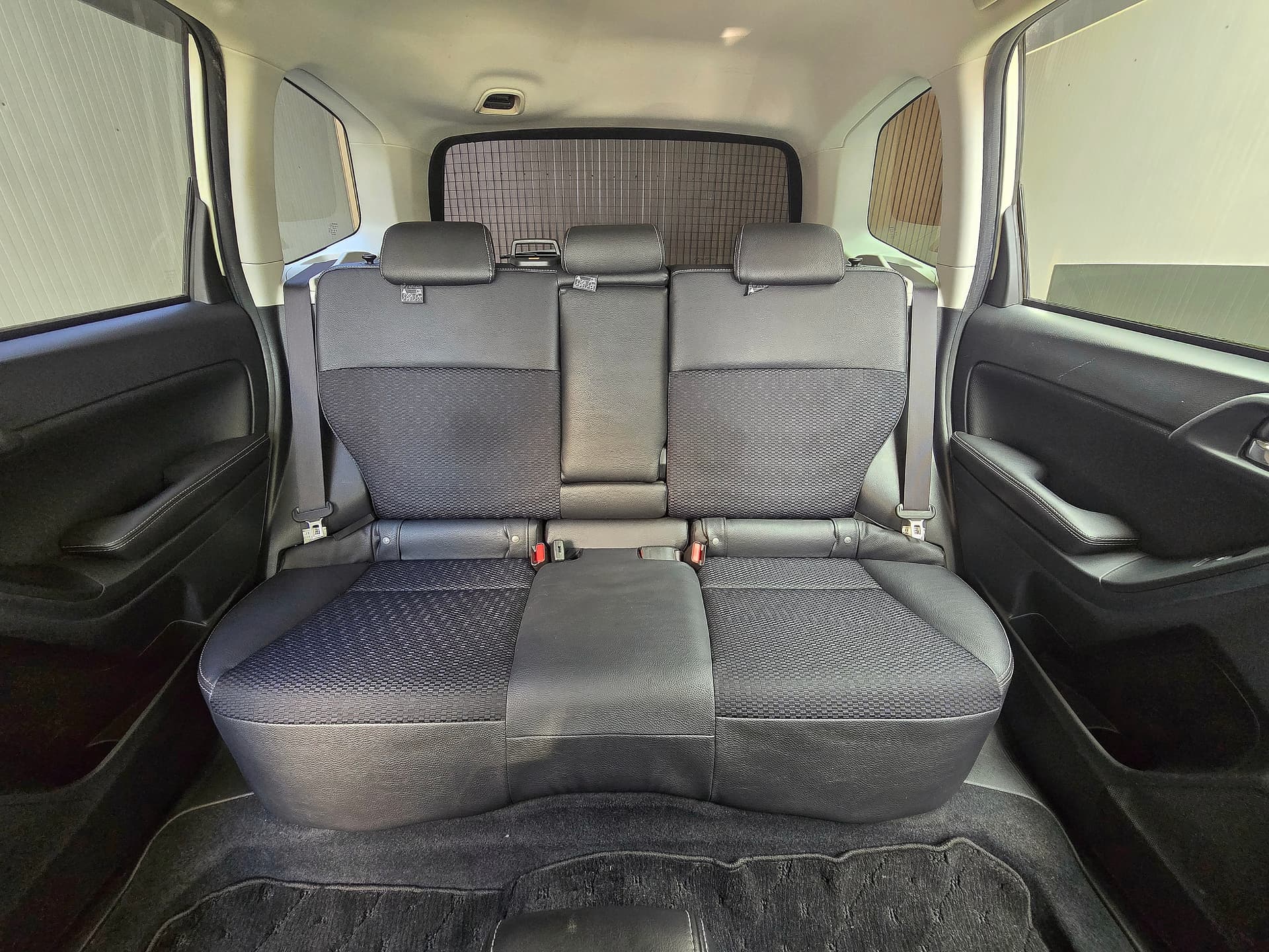 2013 Subaru Forester 2.0XT EYESIGHT image-15