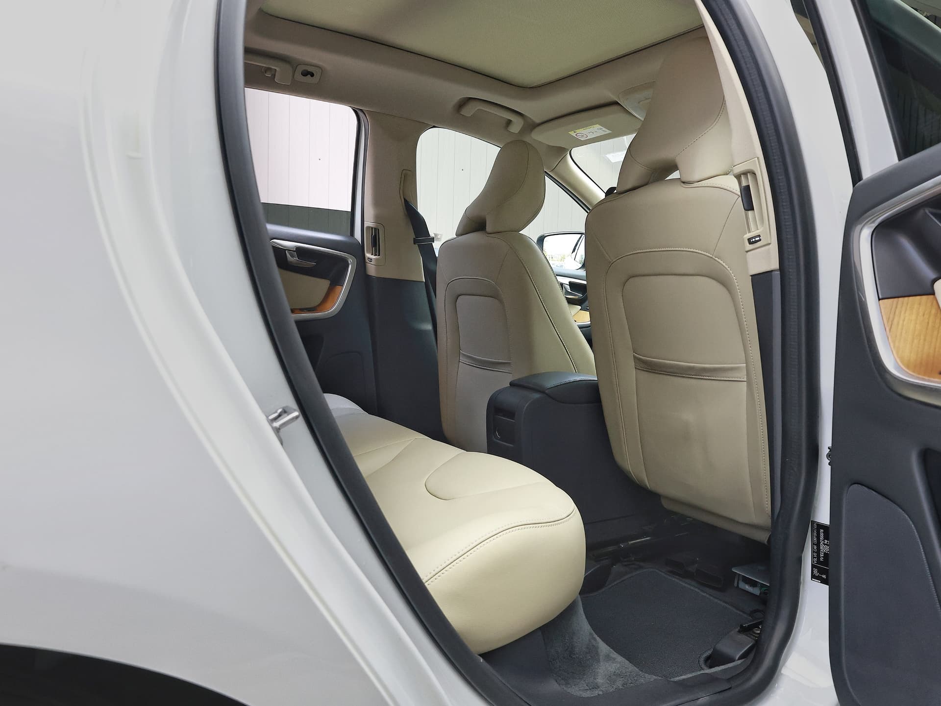 2017 Volvo XC60 D4 Classic image-13