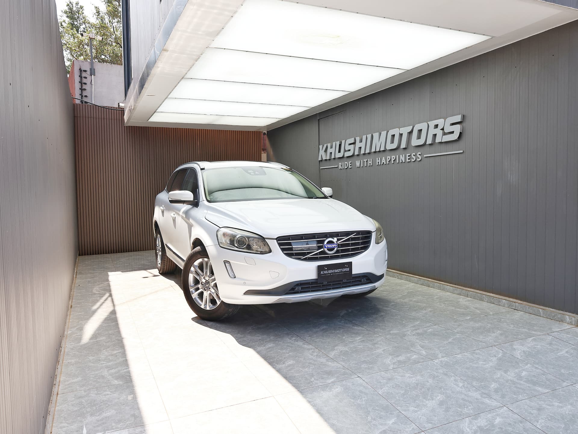 2017 Volvo XC60 D4 Classic image-1