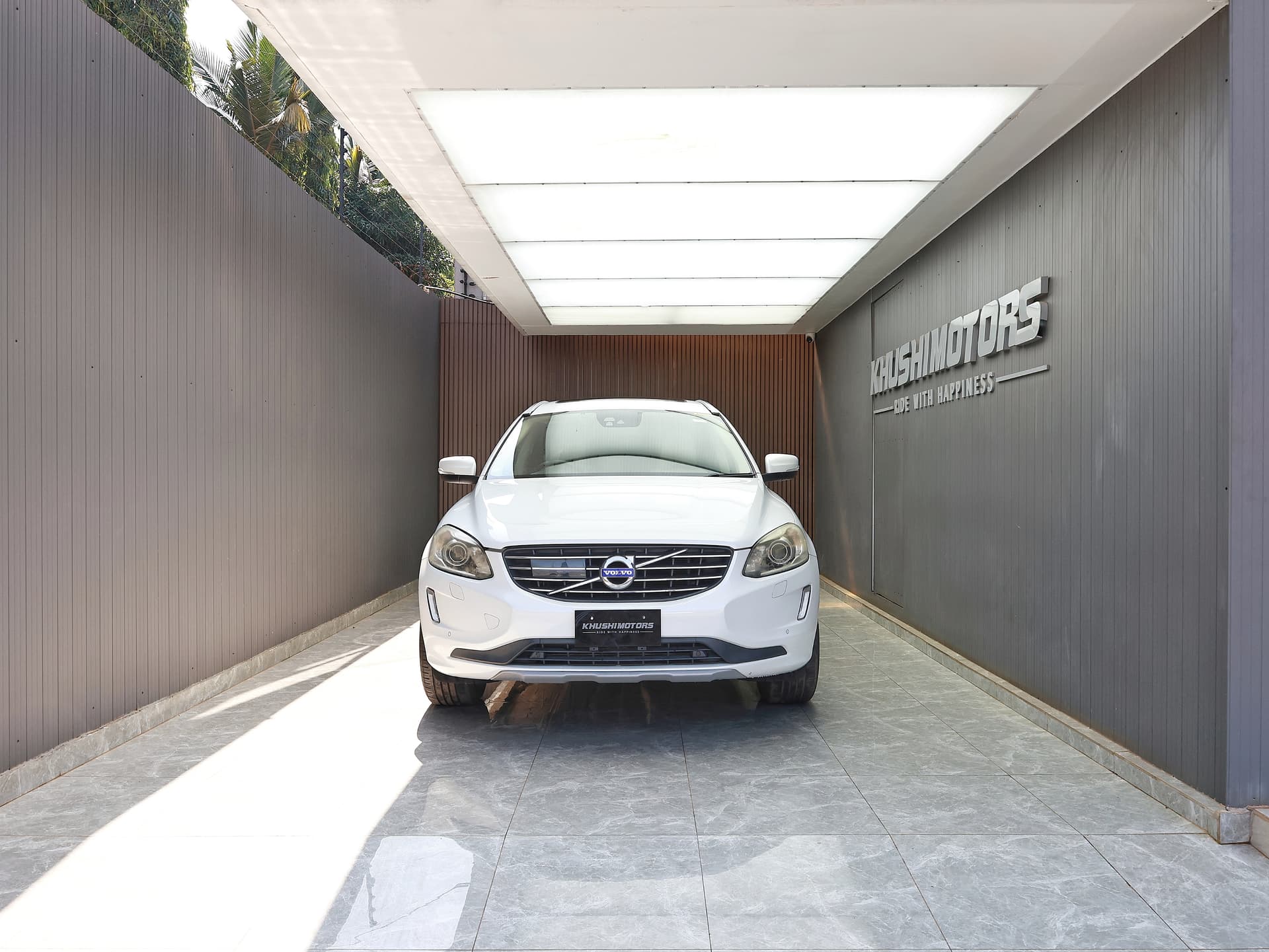 2017 Volvo XC60 D4 Classic image-2