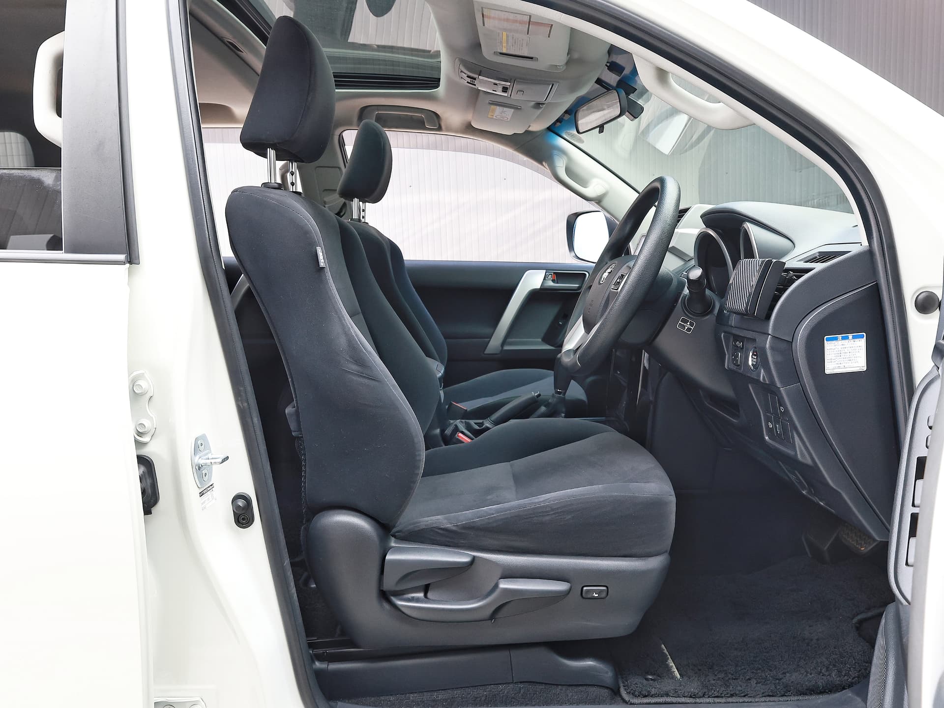 2017 Toyota Land Cruiser Prado 4WD TX image-12