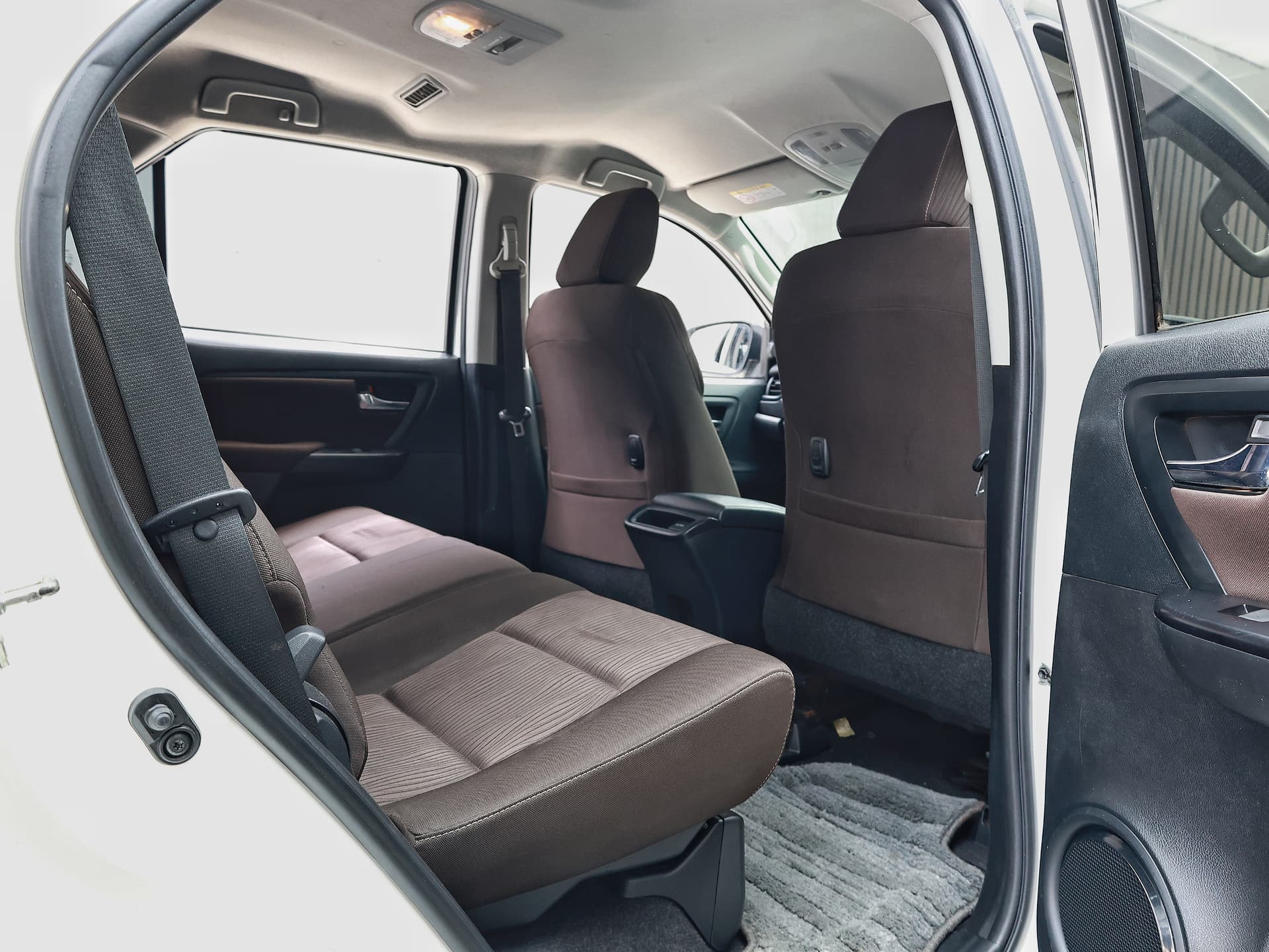 2020 Toyota Fortuner 2.8 4WD image-12