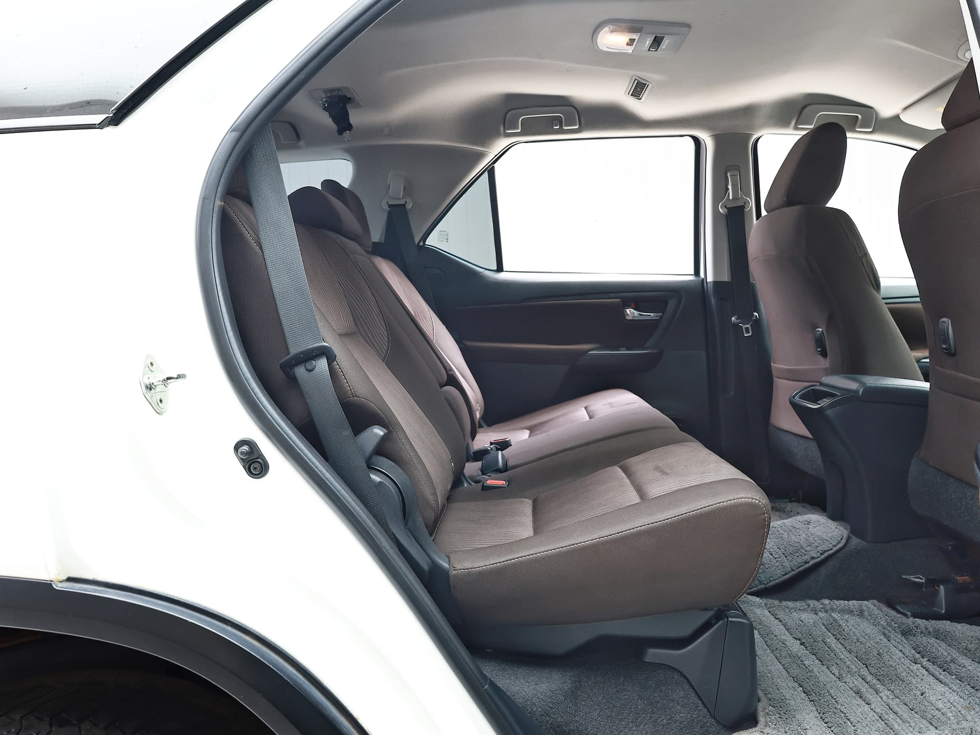2020 Toyota Fortuner 2.8 4WD image-13