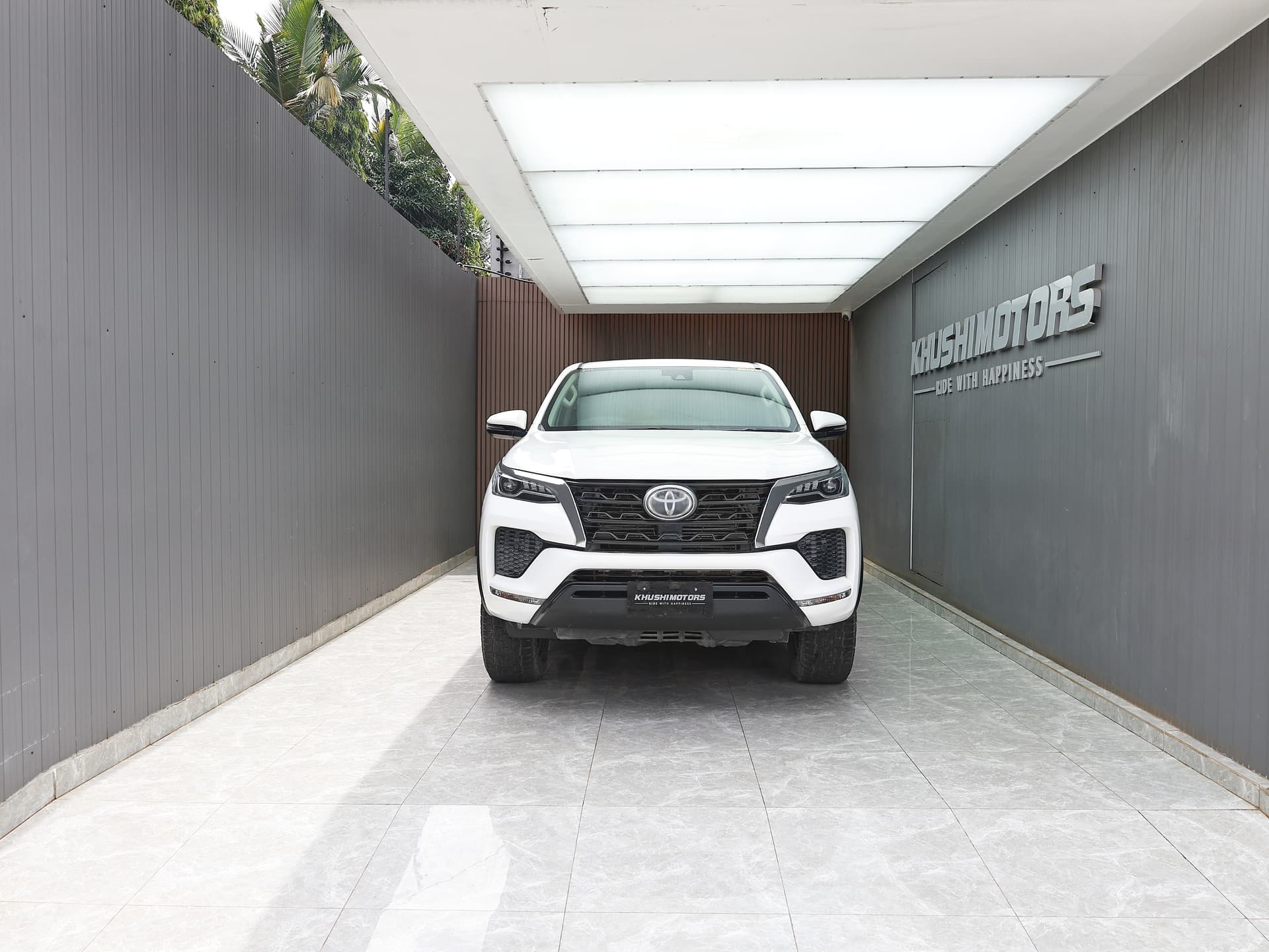 2020 Toyota Fortuner 2.8 4WD image-2