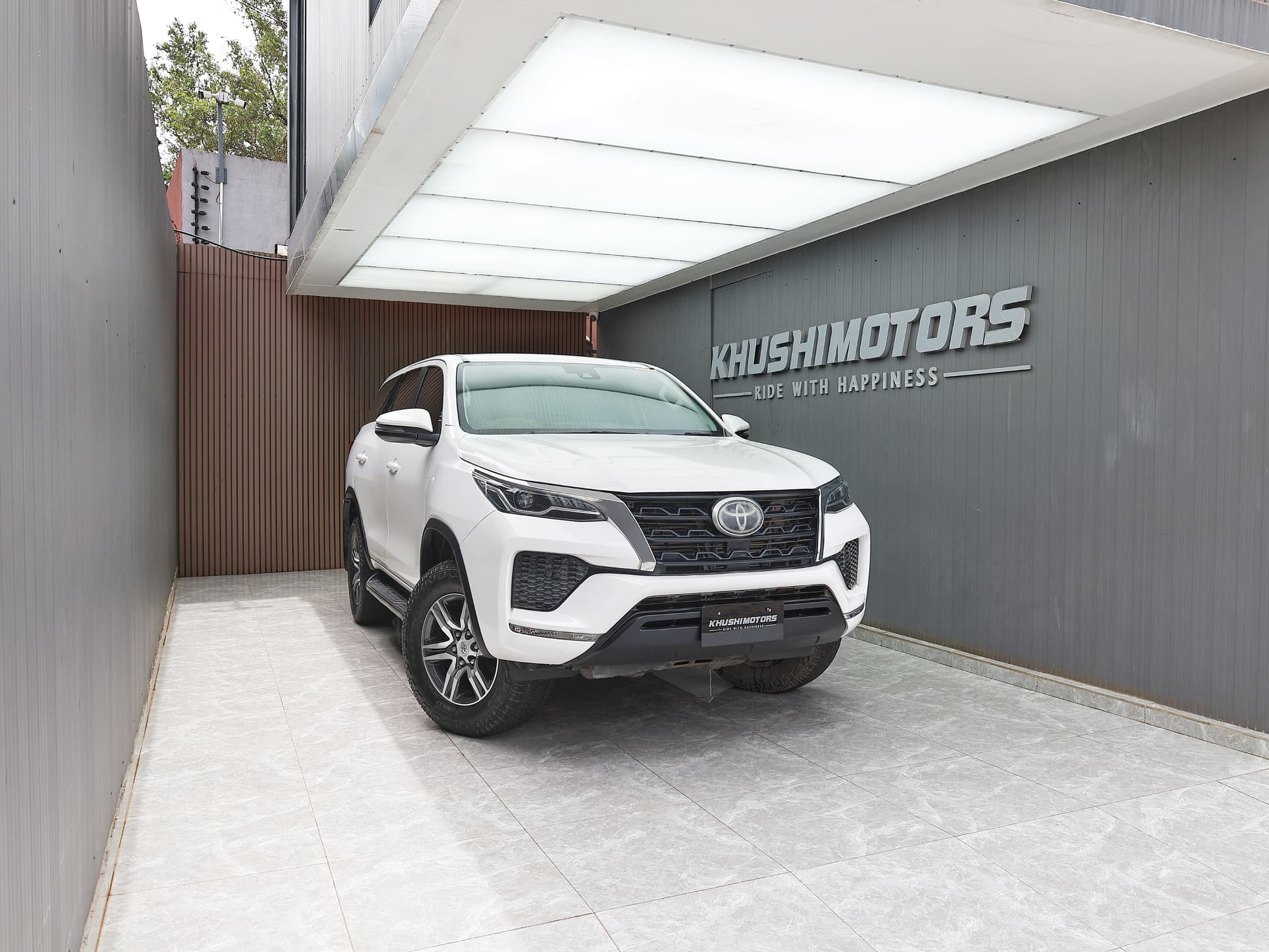 2020 Toyota Fortuner 2.8 4WD image-1