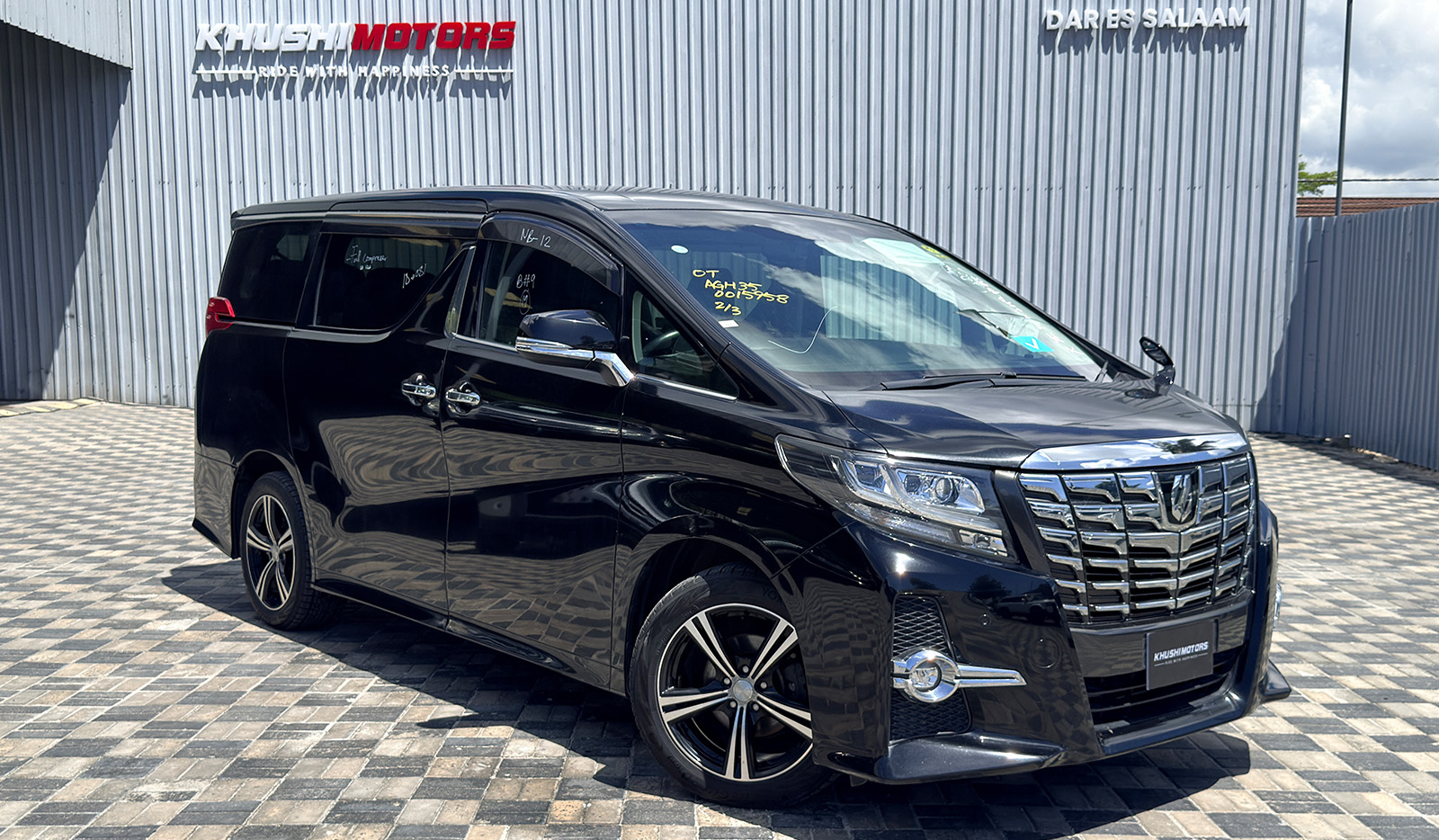 2017 Toyota Alphard S image-1