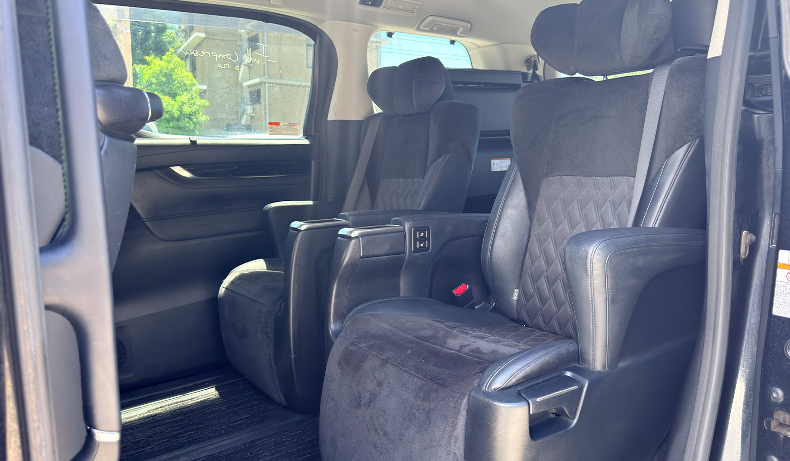 2017 Toyota Alphard S image-12