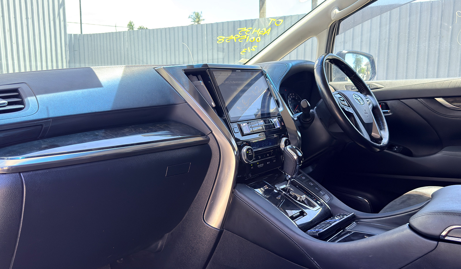 2017 Toyota Alphard S image-9