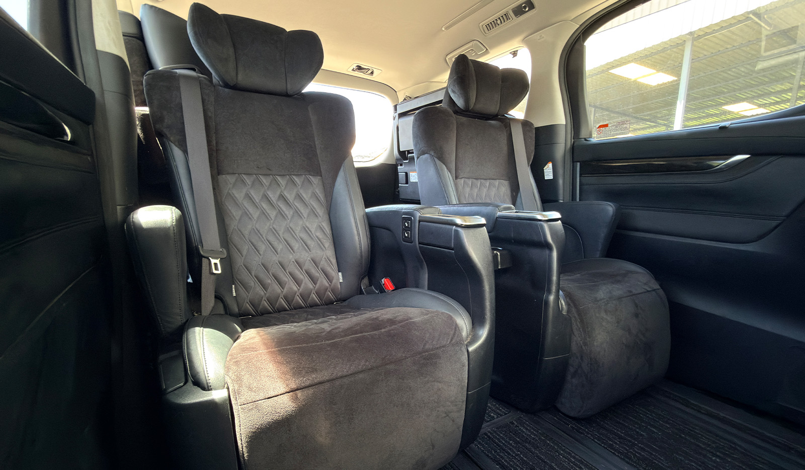 2017 Toyota Alphard S image-11