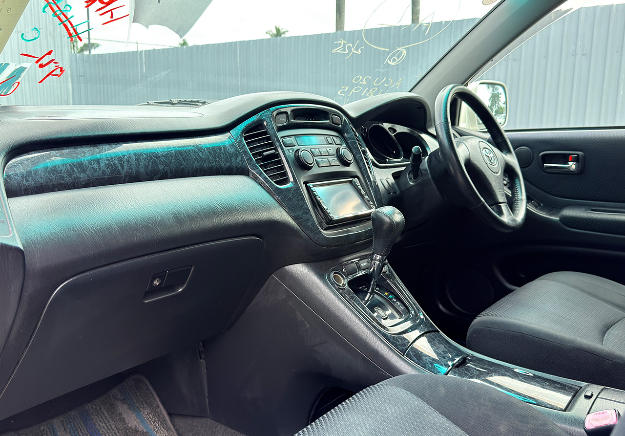 2005 Toyota Kluger image-9