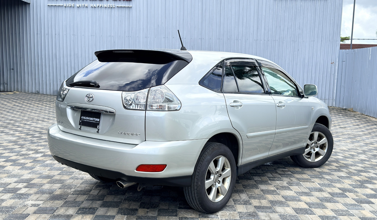2005 Toyota Harrier 240G ALCANTRA image-6