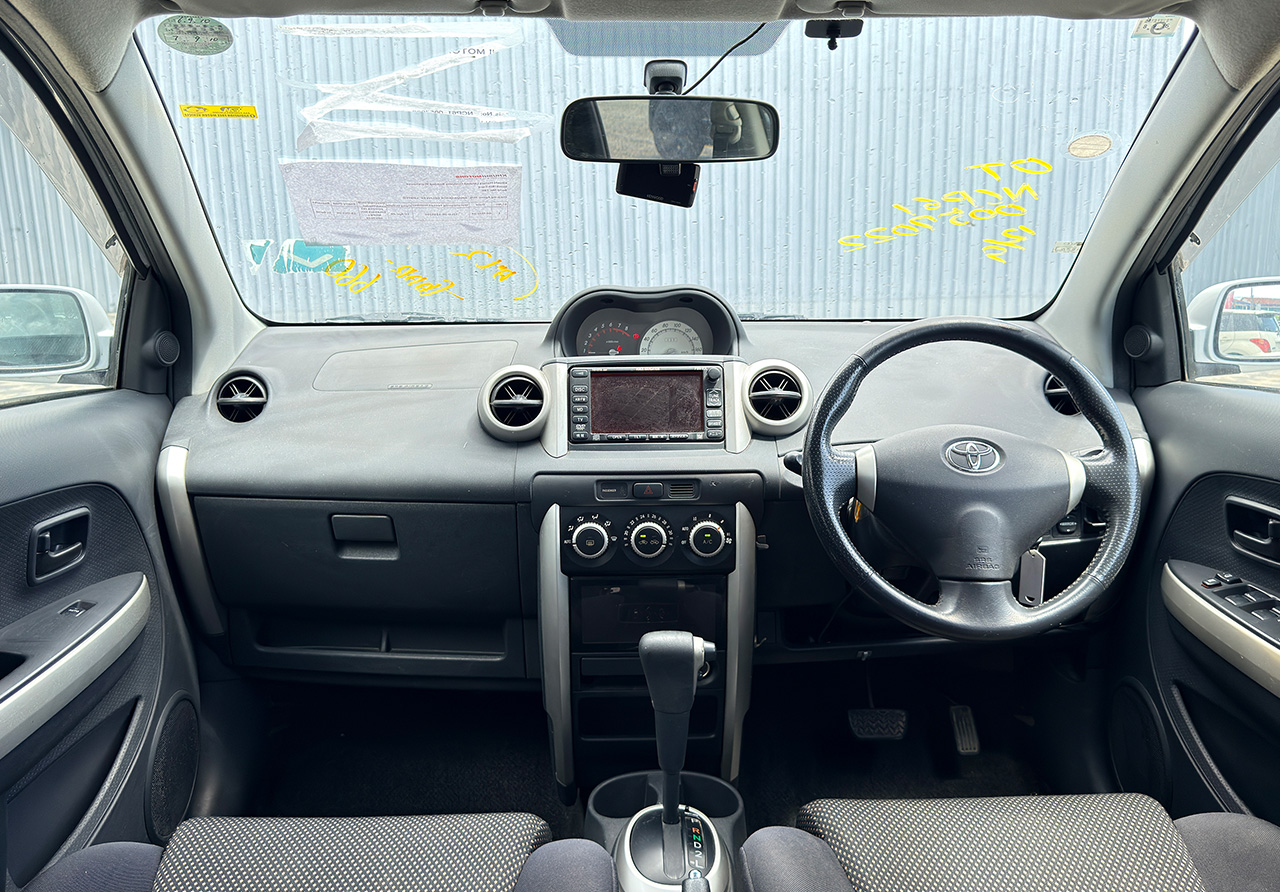 2003 Toyota IST S L EDITION image-8