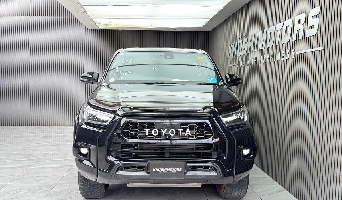 2022 Toyota Hilux GR Sports image-2