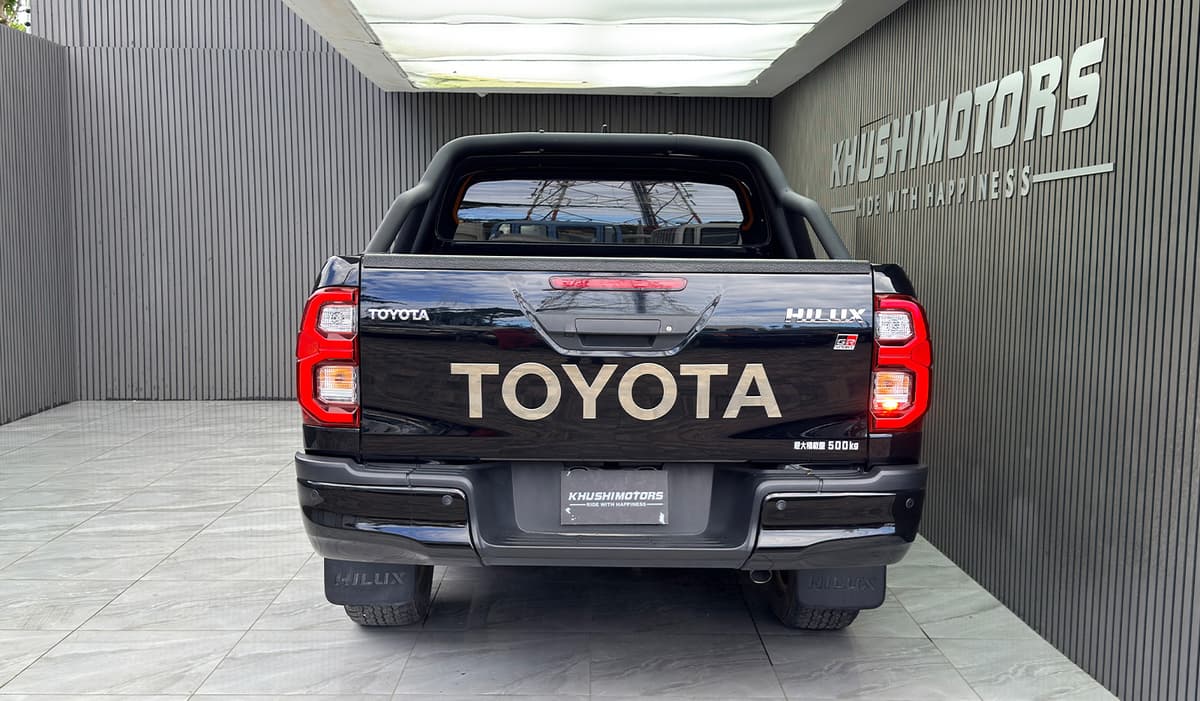2022 Toyota Hilux GR Sports image-5