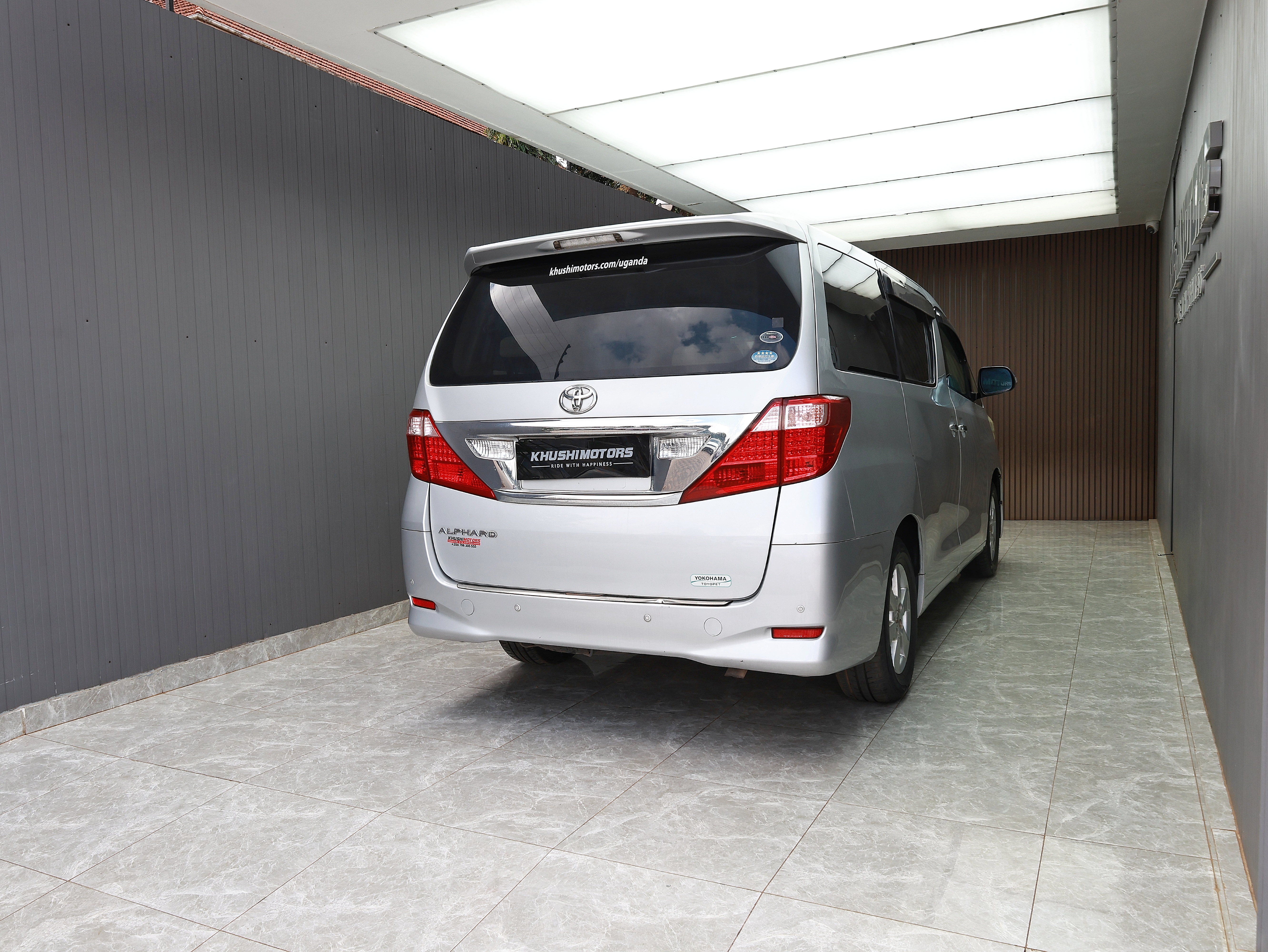 2010 Toyota Alphard 240X image-4