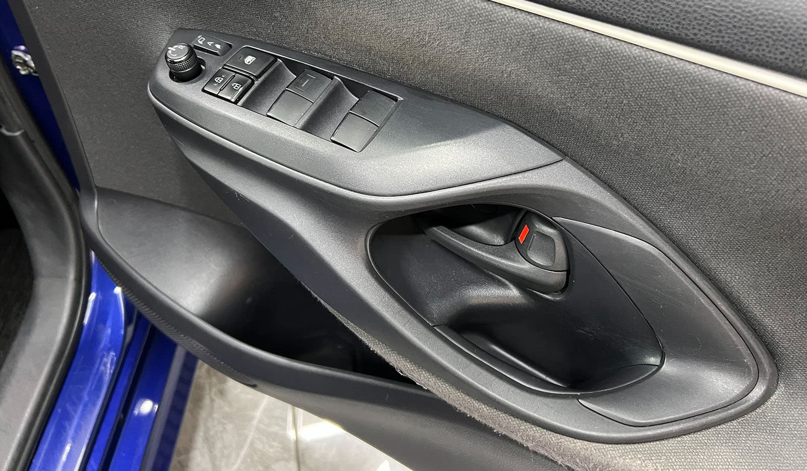 2020 Toyota Yaris X image-9