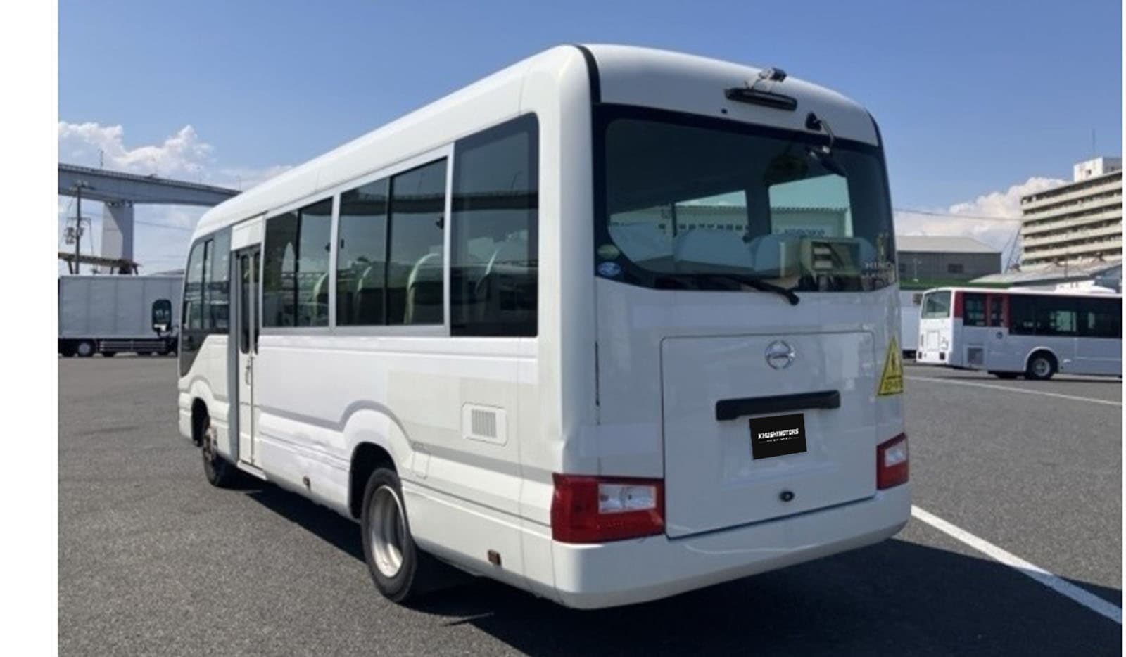 2019 Hino Liesse Ii 2-Door Bus image-2