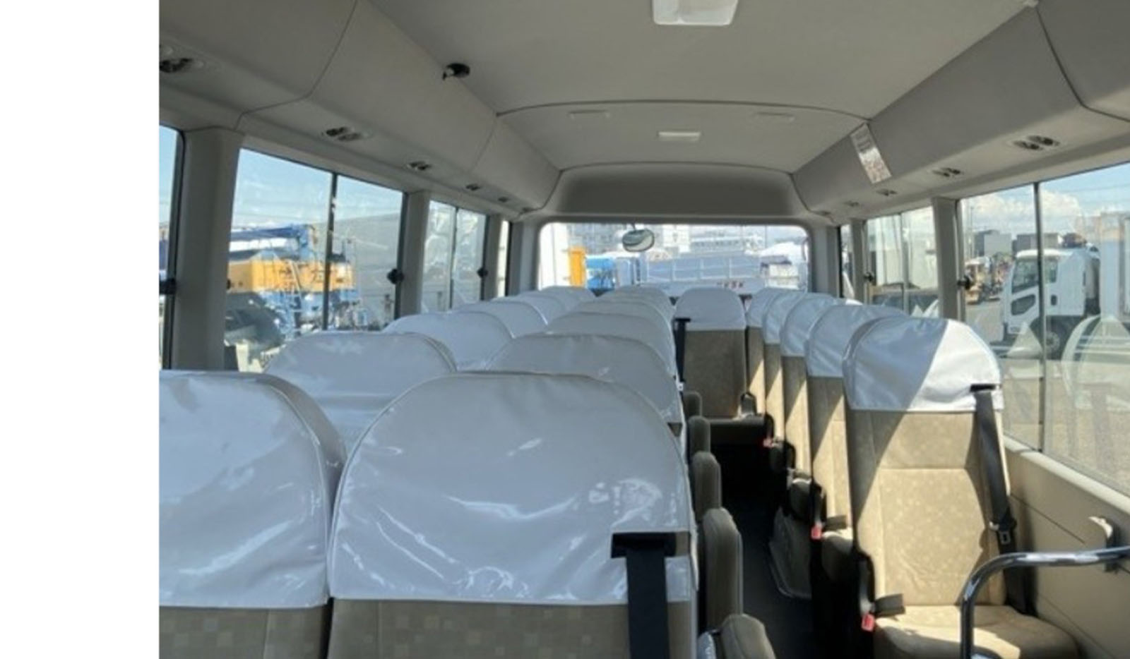 2019 Hino Liesse Ii 2-Door Bus image-5