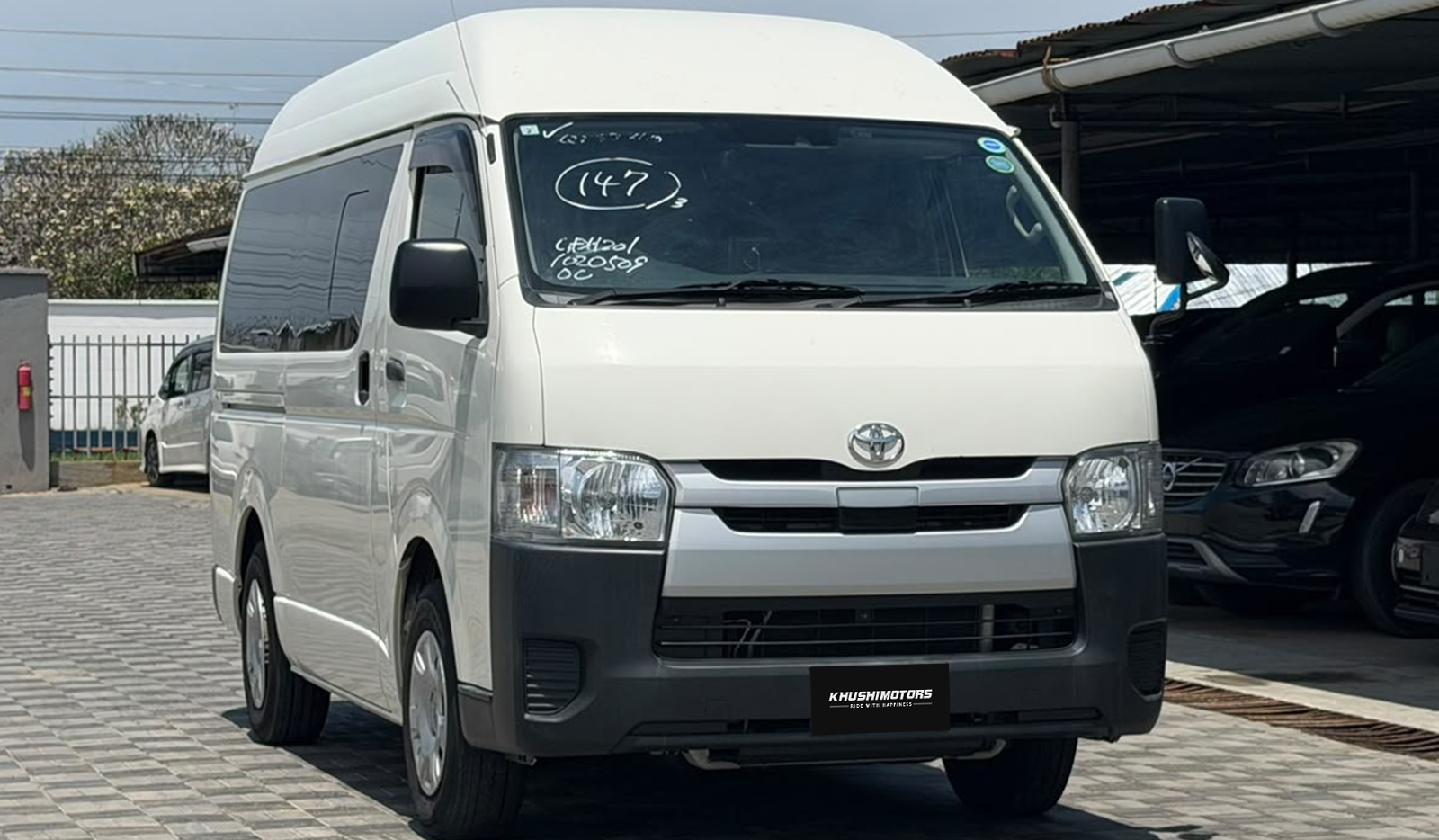 2019 Toyota Hiace DX image-1