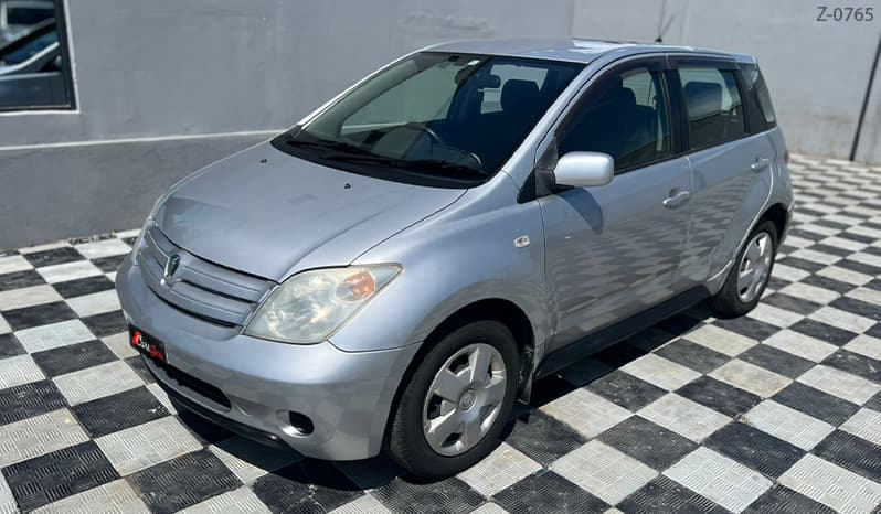 2002 Toyota IST image-3