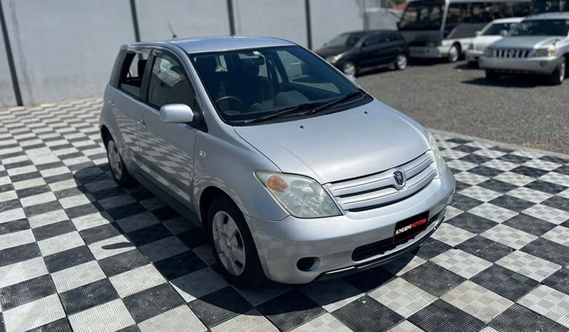 2002 Toyota IST image-13
