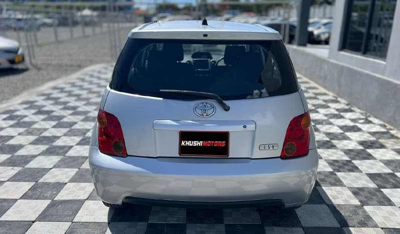 2002 Toyota IST image-15