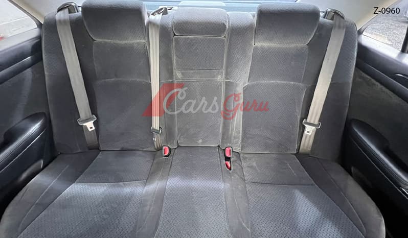 2005 Toyota Crown image-16