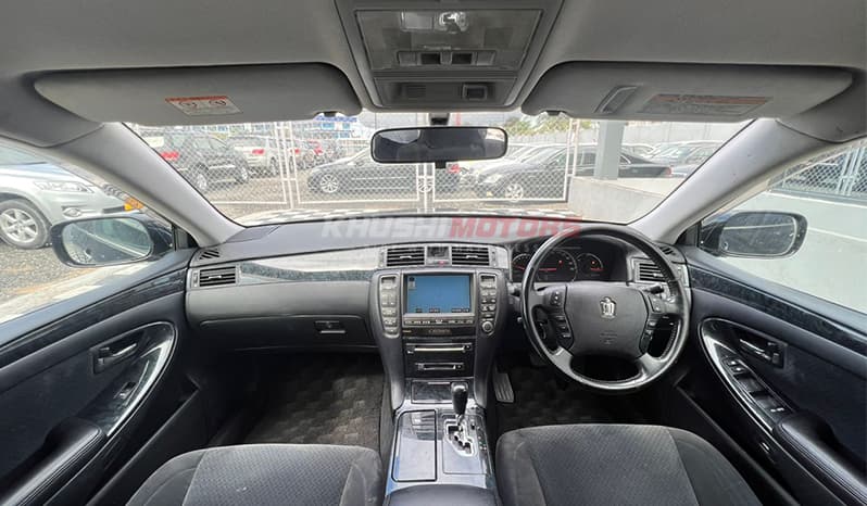 2005 Toyota Crown image-17