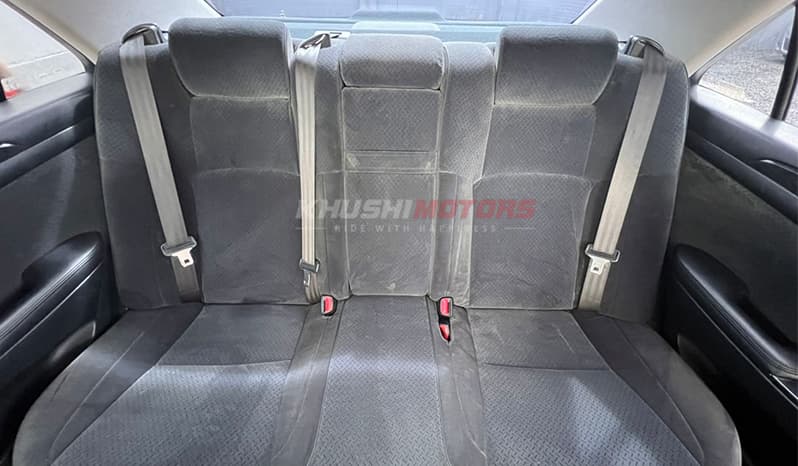 2005 Toyota Crown image-18