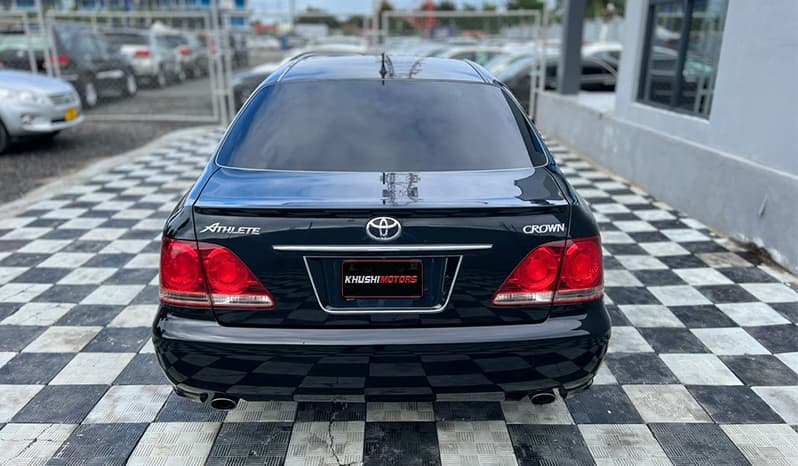 2005 Toyota Crown image-24
