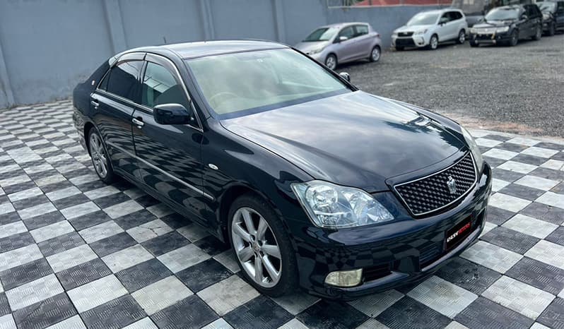 2005 Toyota Crown image-25