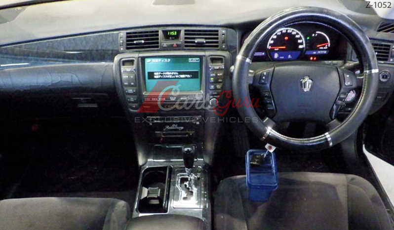 2005 Toyota Crown image-6