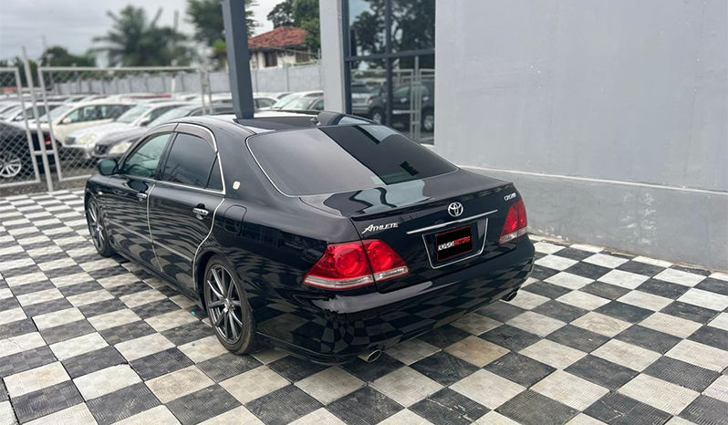 2005 Toyota Crown image-24