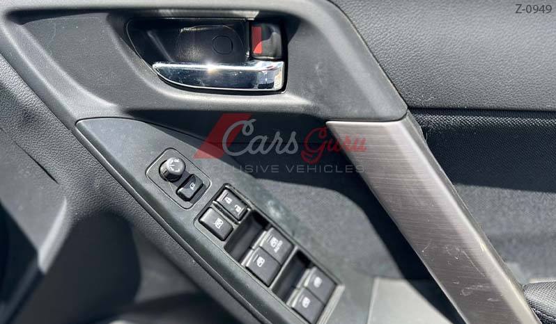 2013 Subaru Forester image-10