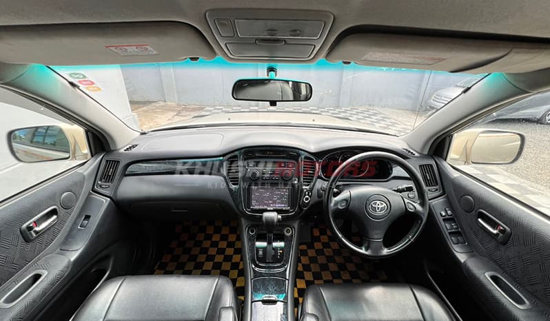 2001 Toyota Kluger image-12