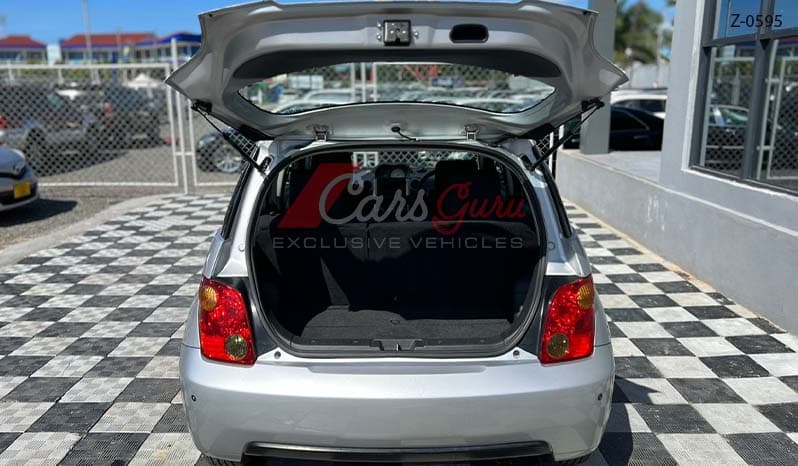 2003 Toyota IST image-28