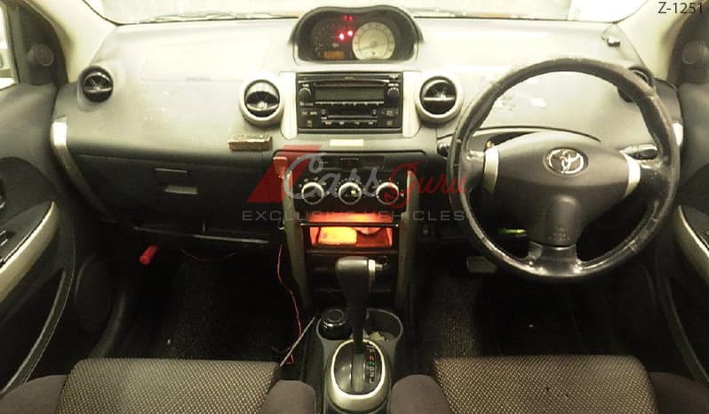 2002 Toyota IST image-4