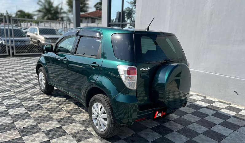 2010 Toyota Rush image-10