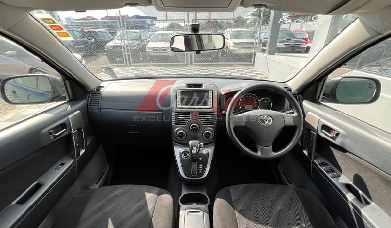 2010 Toyota Rush image-11