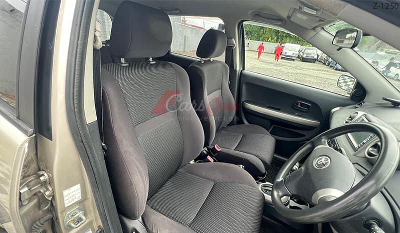 2002 Toyota IST image-11