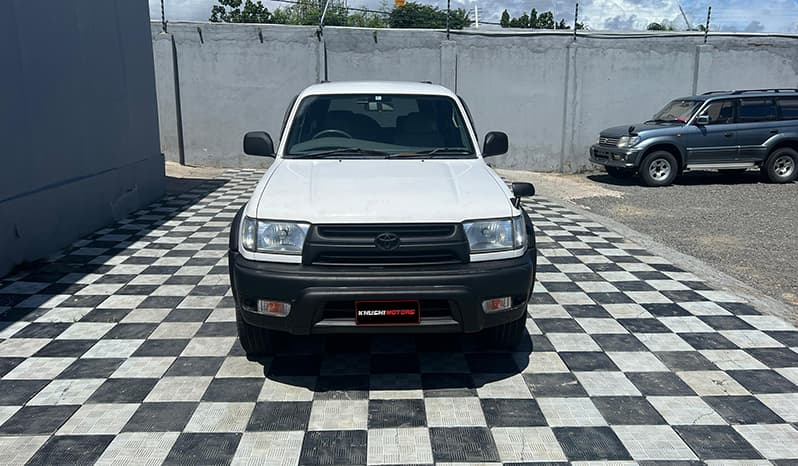 2001 Toyota Hilux Surf image-1