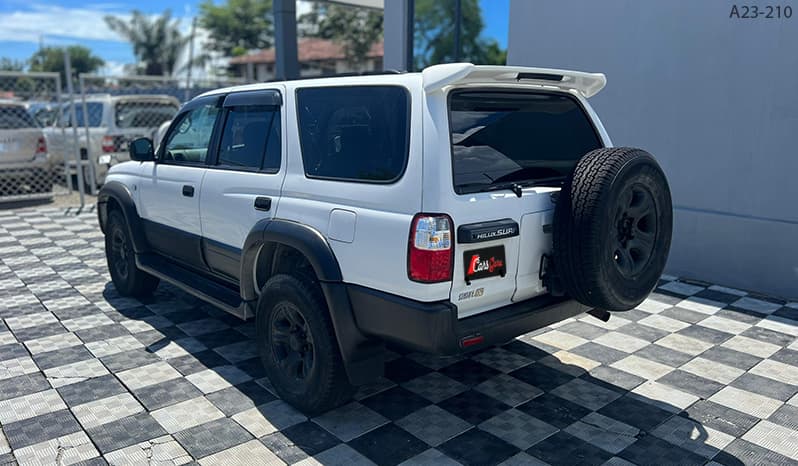 2001 Toyota Hilux Surf image-12