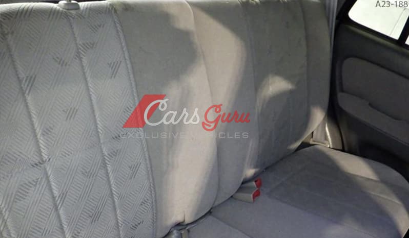 2001 Toyota Hilux Surf image-7