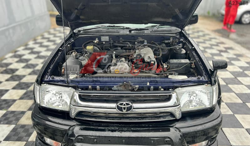 2001 Toyota Hilux Surf image-8