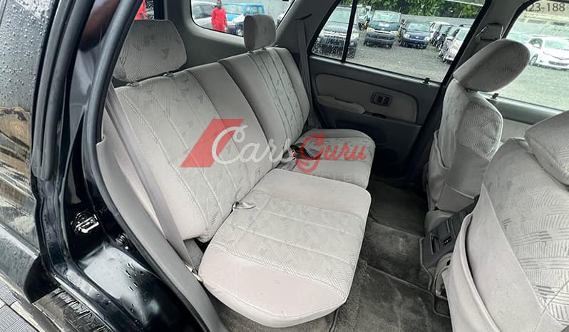 2001 Toyota Hilux Surf image-10