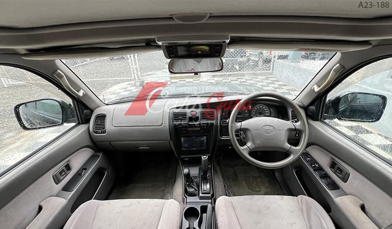 2001 Toyota Hilux Surf image-12